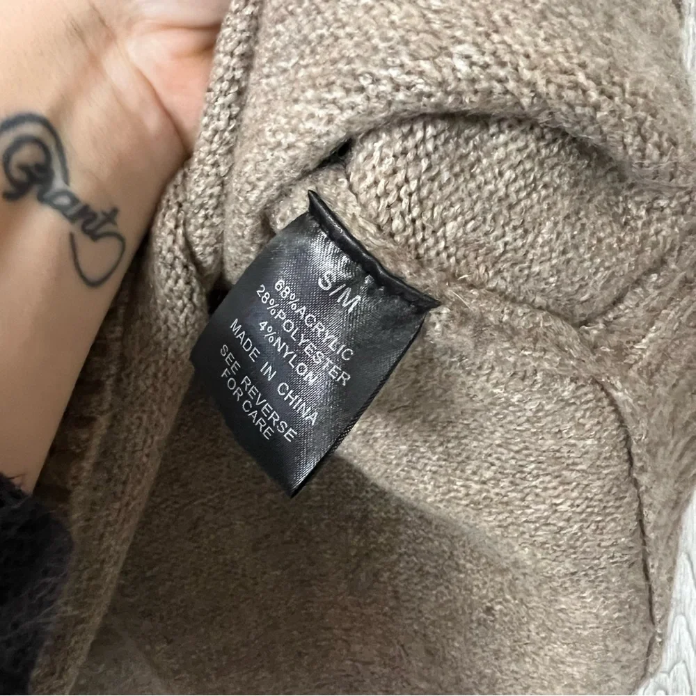 Dry goods wishlist trudy Pullover Shirttail Sweater taupe nwot size S/M